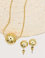 gold dainty circle pendant necklace canada with statement earrings, layering necklaces for women, tiktok viral necklaces trending in montreal