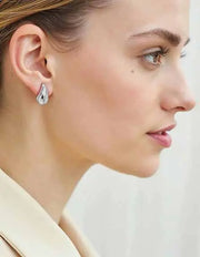 5-Ways-Minimalist-Jewelry-Elevates-Your-Everyday-Canadian-Style Biya Accessoires