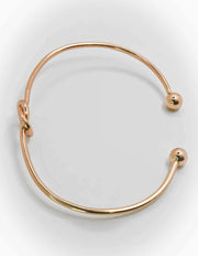 Minimalist charm bracelets for women in Montreal