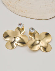 fashion flower earrings in golden tone with cubic stone, montreal trending jewelry 2024