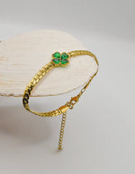 golden_leaf_heart_charm_bracelet_adjustable_chain_design