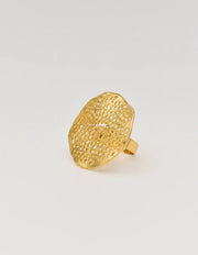 Open petal design of adjustable gold-plated wedding band ring