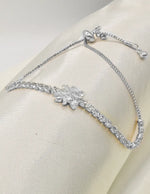 radiant_blossom_happy_face_bracelet_floral_centerpiece_with_canadian_minimalist_style