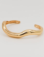 Solid gold minimalist bangle Montreal jewellery style
