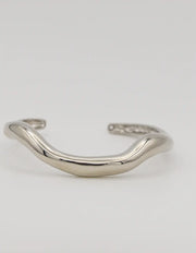 Side profile of WaveCurves bangle with shiny finish